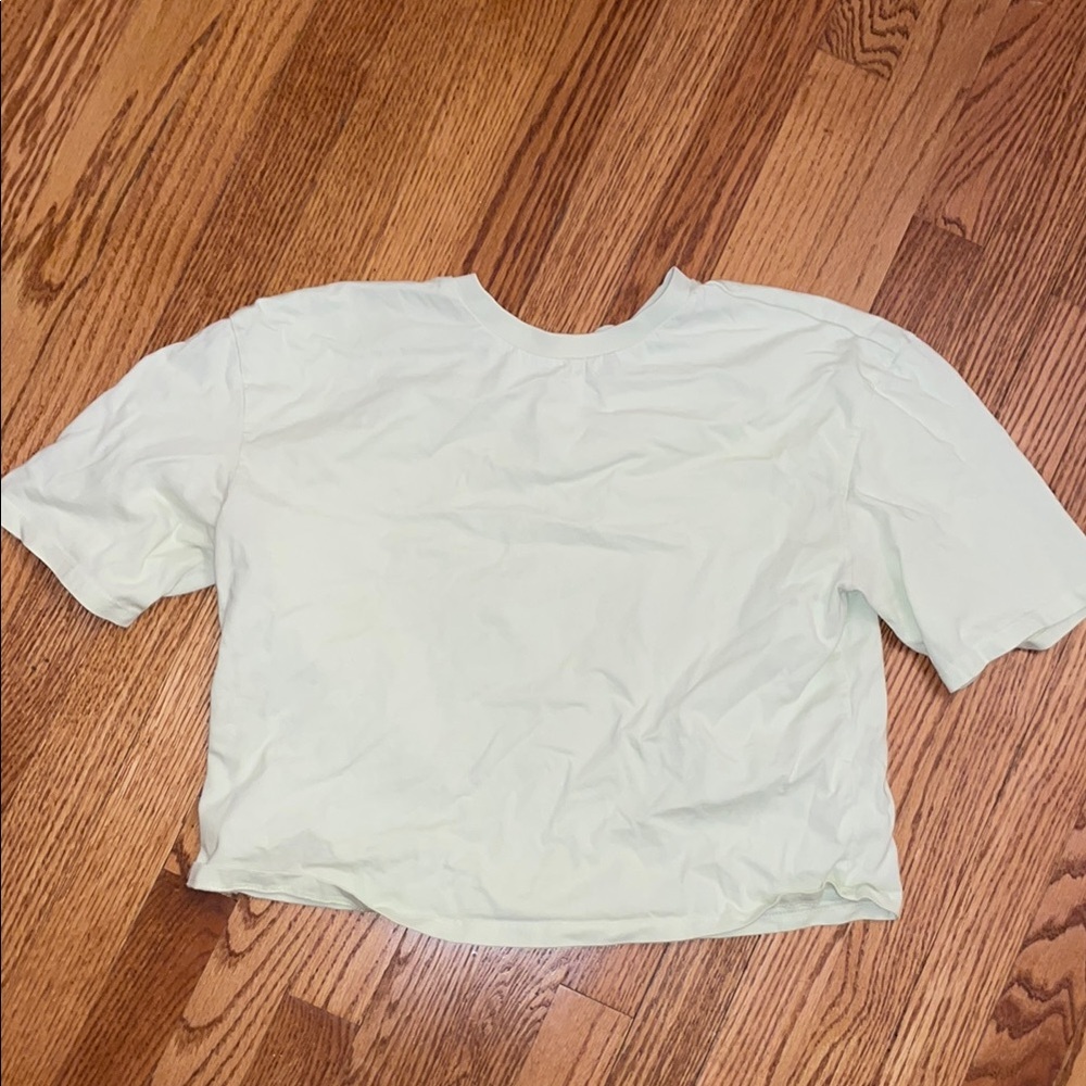 Women's Pastel Lime Green Cropped Tshirt